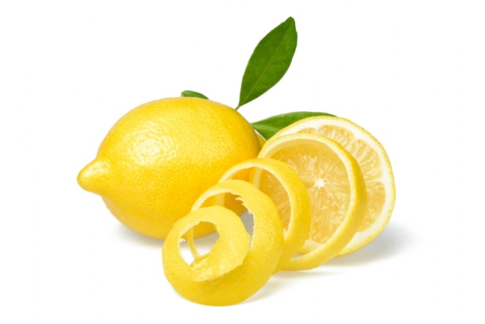 فوائد قشر الليمون لا تعد ولا تحصى اهمها للعظام والبشرة تعرف اليها.