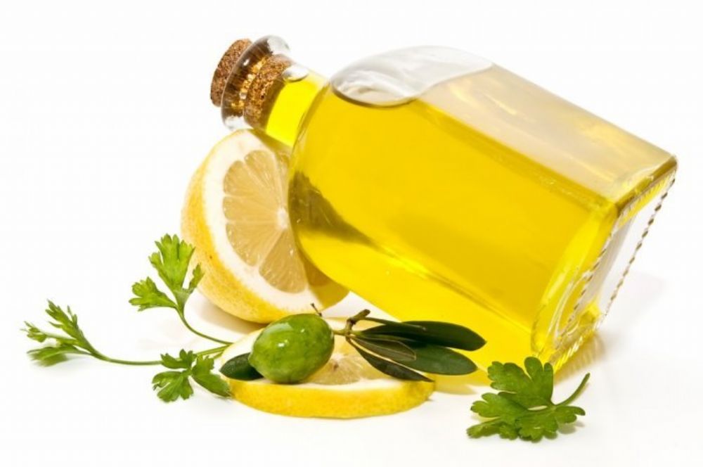الفوائد العديدة لزيت الزيتون والليمون تعرفوا اليها .