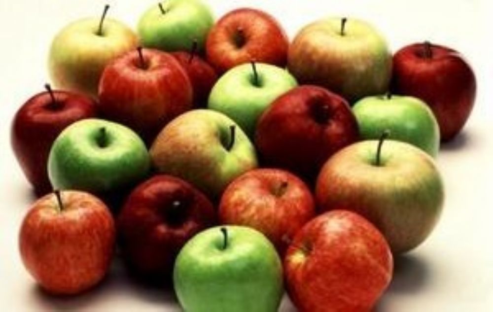 هناك عشرة أسباب تجعلك سيدتي تقبلين على أكل التفاح يومياً فهل تعرفينها؟